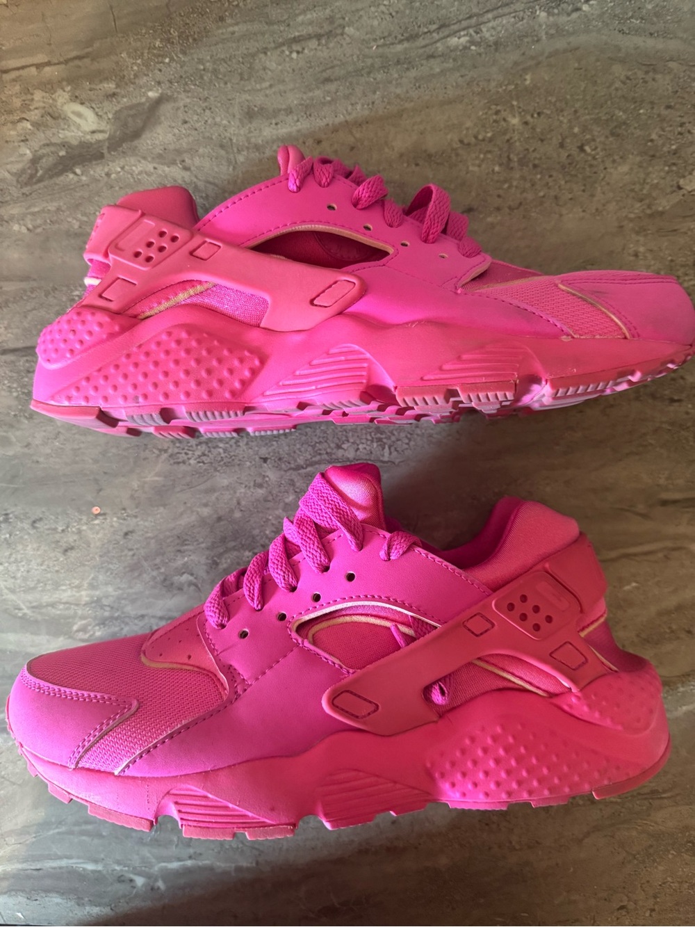 Nike Air Huarache women’s 8 (youth 6.5) triple pink athletic running shoes